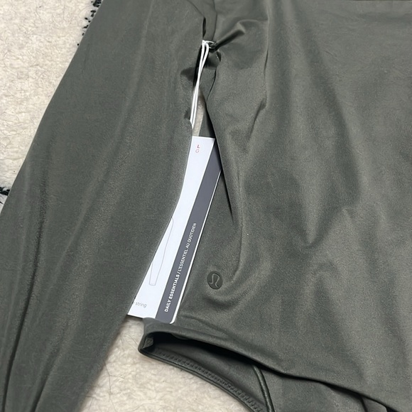 Lululemon Wundermost Ultra-Soft Nulu Square Neck Long Sleeve Bodysuit NWT. Sz L - Picture 10 of 10